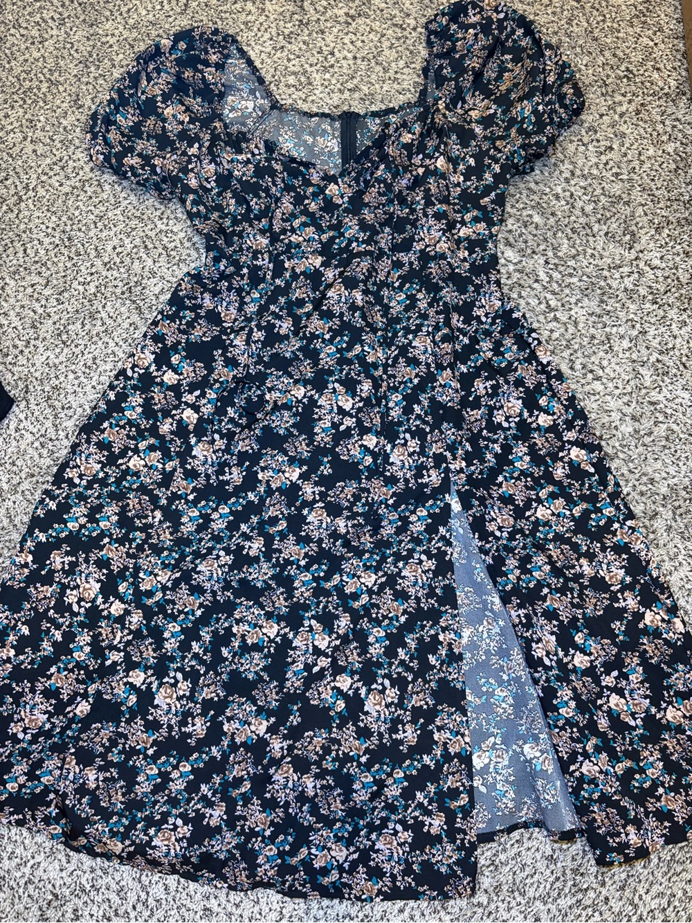 Black Floral Puff-Sleeve Dress